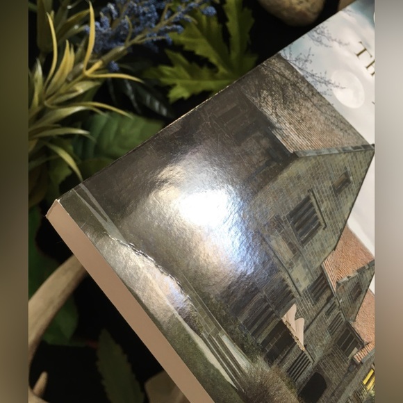 The Janus Stone - by Elly Griffiths - Paperback - Picture 8 of 9